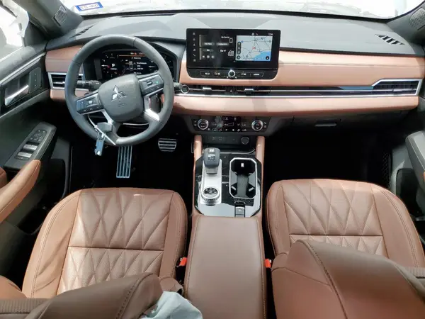 JA4J3WA8XSZ020803 2025 MITSUBISHI OUTLANDER - Image 8