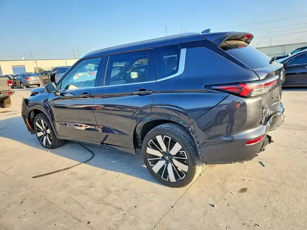 JA4J3WA8XSZ022941 2025 MITSUBISHI OUTLANDER - Image 2