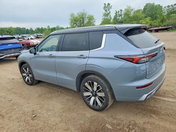 JA4J3WA8XSZ024043 2025 MITSUBISHI OUTLANDER - Image 2