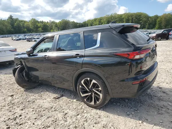 JA4J4TA80NZ013861 2022 MITSUBISHI OUTLANDER - Image 2