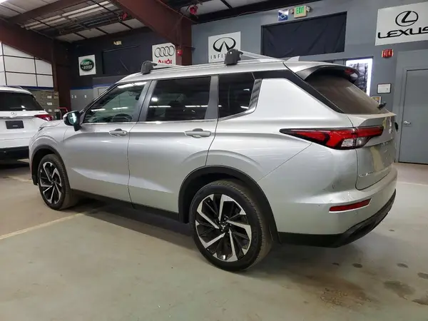 JA4J4TA80NZ023855 2022 MITSUBISHI OUTLANDER - Image 2