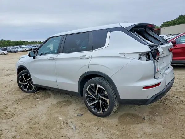 JA4J4TA82NZ040849 2022 MITSUBISHI OUTLANDER - Image 2