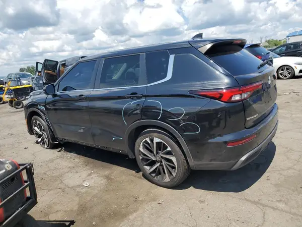 JA4J4TA85NZ007974 2022 MITSUBISHI OUTLANDER - Image 2