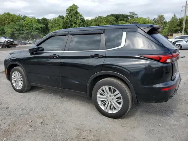 JA4J4TA86PZ007601 2023 MITSUBISHI OUTLANDER - Image 2