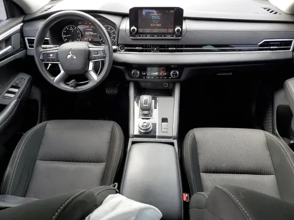JA4J4TA86PZ007601 2023 MITSUBISHI OUTLANDER - Image 8