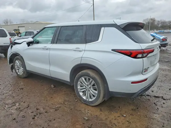 JA4J4TA86PZ028478 2023 MITSUBISHI OUTLANDER - Image 2