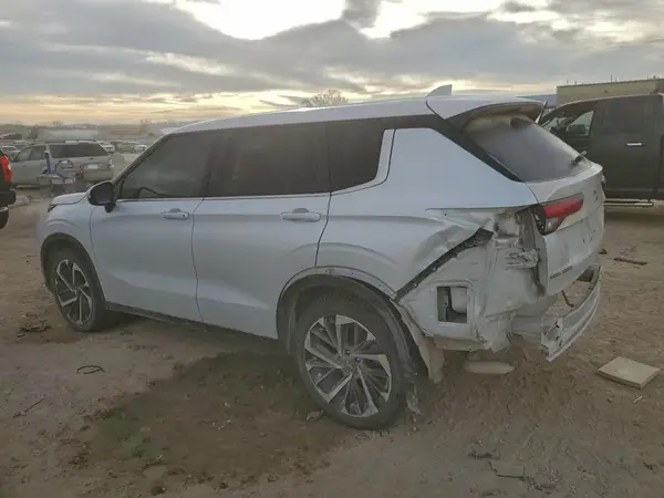 JA4J4TA88NZ019486 2022 MITSUBISHI OUTLANDER - Image 2