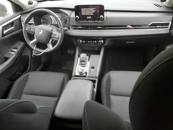JA4J4TA88NZ073855 2022 MITSUBISHI OUTLANDER - Image 8