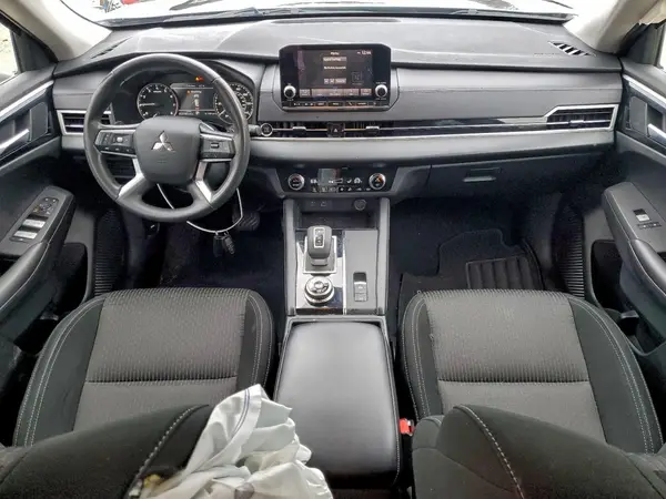 JA4J4TA88PZ028983 2023 MITSUBISHI OUTLANDER - Image 8