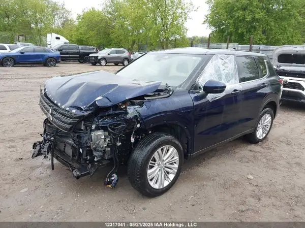 JA4J4TA88PZ604717 2023 MITSUBISHI OUTLANDER - Image 2