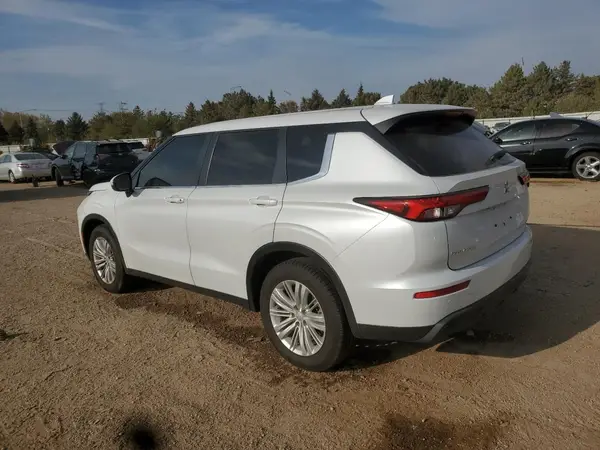 JA4J4TA89NZ034143 2022 MITSUBISHI OUTLANDER - Image 2
