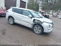 JA4J4TA8XNZ082427 2022 MITSUBISHI OUTLANDER