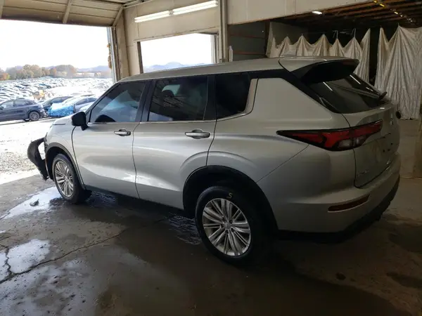 JA4J4UA80RZ024466 2024 MITSUBISHI OUTLANDER - Image 2