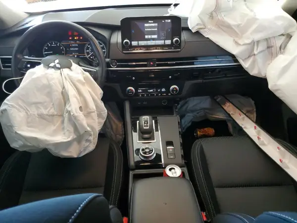 JA4J4UA80RZ024466 2024 MITSUBISHI OUTLANDER - Image 8
