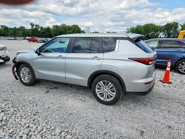 JA4J4UA80RZ025939 2024 MITSUBISHI OUTLANDER - Image 2