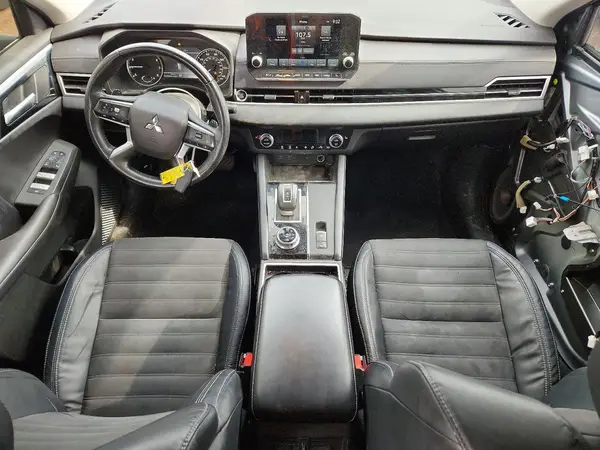 JA4J4UA81NZ086596 2022 MITSUBISHI OUTLANDER - Image 8