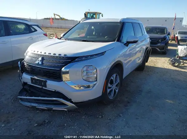 JA4J4UA81NZ601435 2022 MITSUBISHI OUTLANDER - Image 2