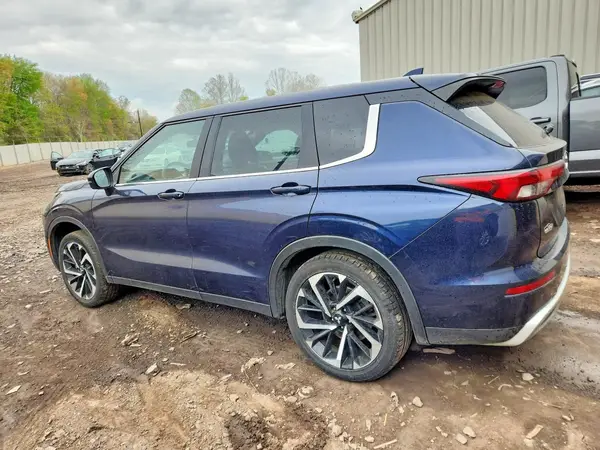JA4J4UA81PZ024733 2023 MITSUBISHI OUTLANDER - Image 2