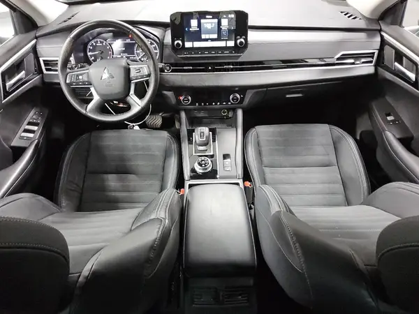 JA4J4UA81PZ045517 2023 MITSUBISHI OUTLANDER - Image 8