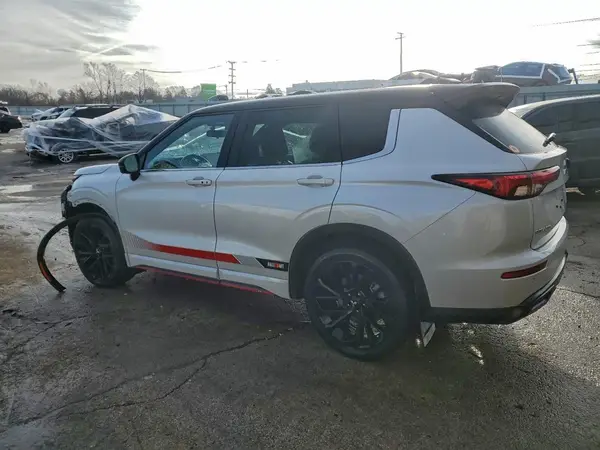 JA4J4UA81PZ049986 2023 MITSUBISHI OUTLANDER - Image 2