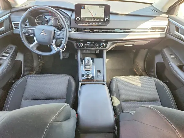 JA4J4UA81PZ615273 2023 MITSUBISHI OUTLANDER - Image 8