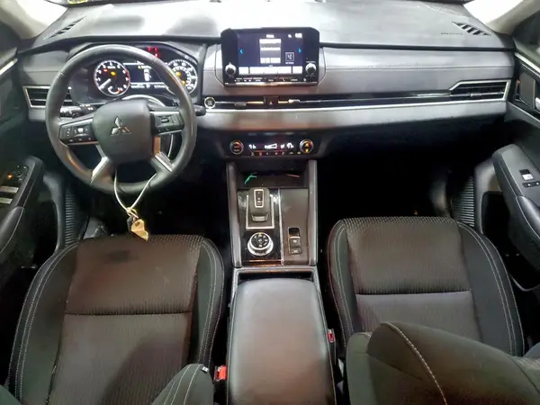 JA4J4UA81RZ025982 2024 MITSUBISHI OUTLANDER - Image 8