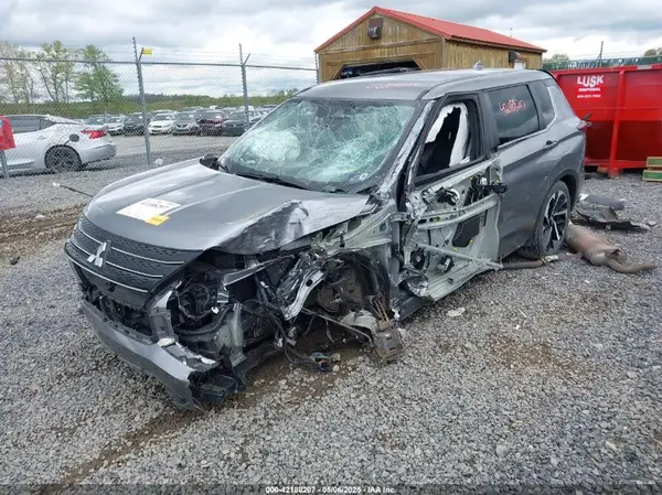 JA4J4UA82NZ024155 2022 MITSUBISHI OUTLANDER - Image 2