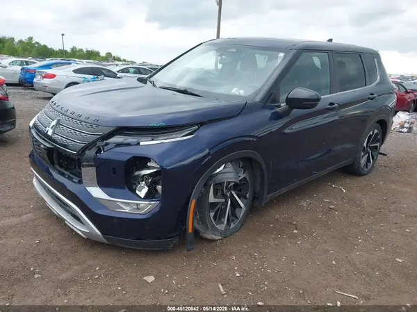 JA4J4UA82NZ036659 2022 MITSUBISHI OUTLANDER - Image 2