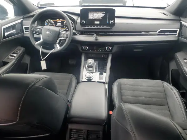 JA4J4UA82PZ025177 2023 MITSUBISHI OUTLANDER - Image 8