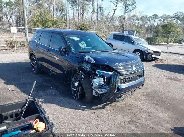 JA4J4UA82PZ046501 2023 MITSUBISHI OUTLANDER - Image 1