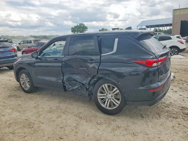 JA4J4UA82RZ063947 2024 MITSUBISHI OUTLANDER - Image 2