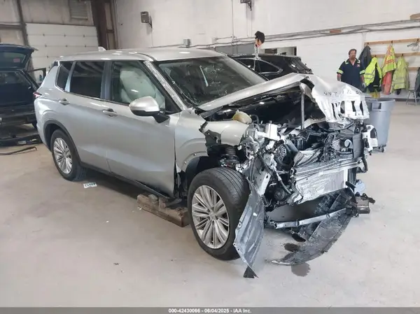 JA4J4UA82RZ074348 2024 MITSUBISHI OUTLANDER - Image 1