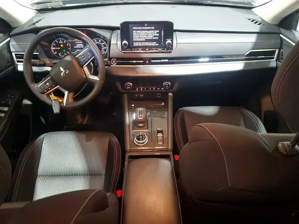 JA4J4UA82RZ077220 2024 MITSUBISHI OUTLANDER - Image 8