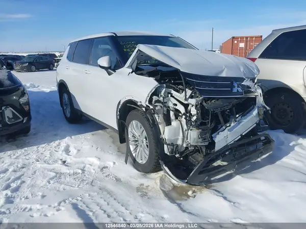 JA4J4UA82RZ626737 2024 MITSUBISHI OUTLANDER - Image 1