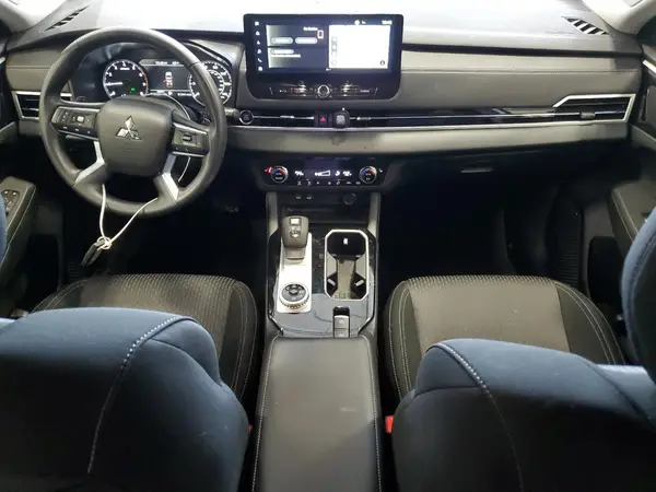 JA4J4UA82SZ021235 2025 MITSUBISHI OUTLANDER - Image 8