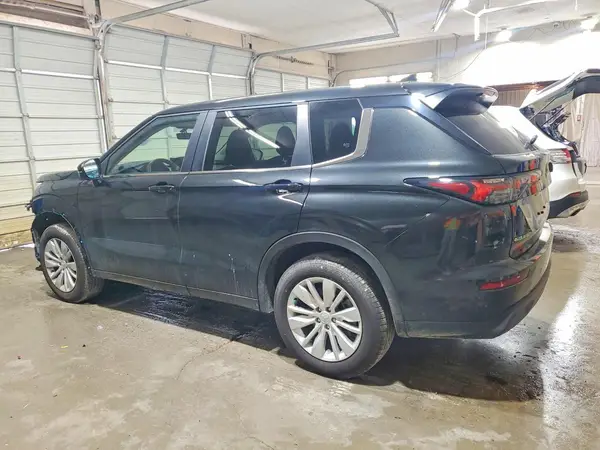 JA4J4UA82SZ052405 2025 MITSUBISHI OUTLANDER - Image 2
