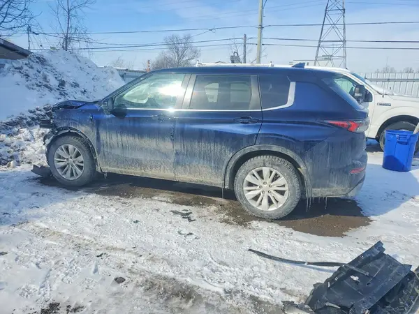 JA4J4UA82SZ623780 2025 MITSUBISHI OUTLANDER - Image 2