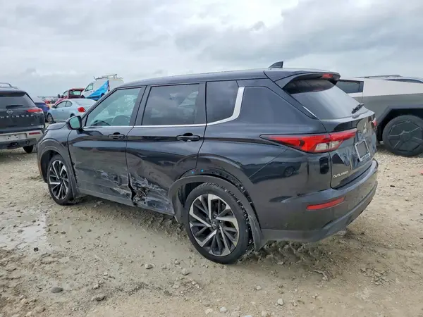JA4J4UA83NZ036377 2022 MITSUBISHI OUTLANDER - Image 2