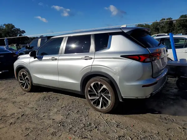 JA4J4UA83NZ064356 2022 MITSUBISHI OUTLANDER - Image 2