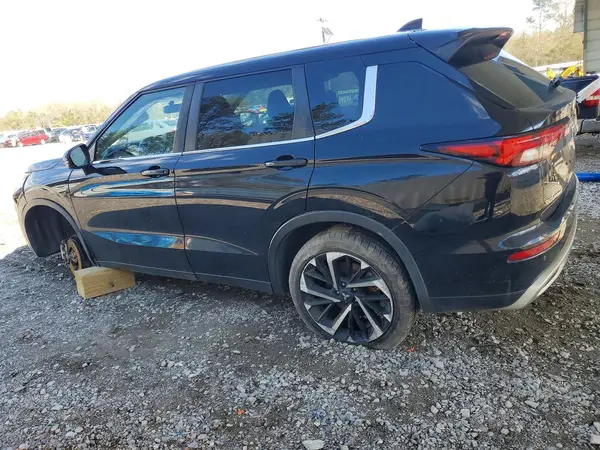 JA4J4UA83NZ064440 2022 MITSUBISHI OUTLANDER - Image 2