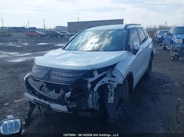JA4J4UA83NZ609634 2022 MITSUBISHI OUTLANDER - Image 2