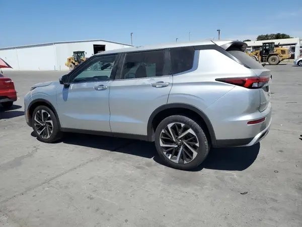 JA4J4UA83PZ020277 2023 MITSUBISHI OUTLANDER - Image 2
