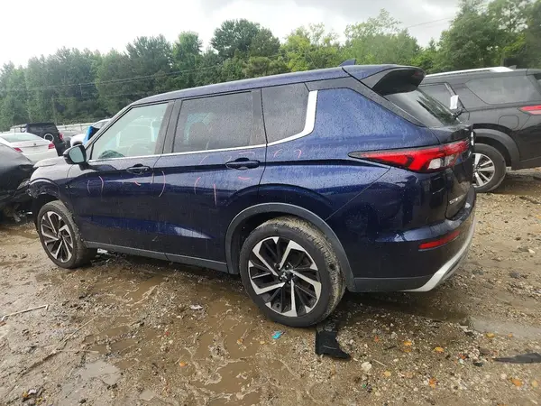JA4J4UA83PZ021557 2023 MITSUBISHI OUTLANDER - Image 2