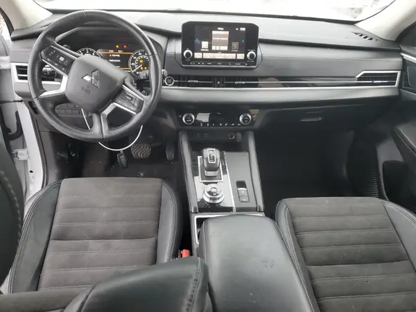 JA4J4UA83PZ025480 2023 MITSUBISHI OUTLANDER - Image 8