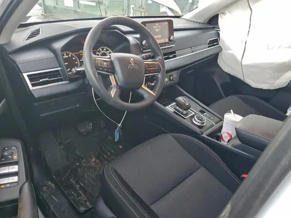 JA4J4UA83RZ013218 2024 MITSUBISHI OUTLANDER - Image 8