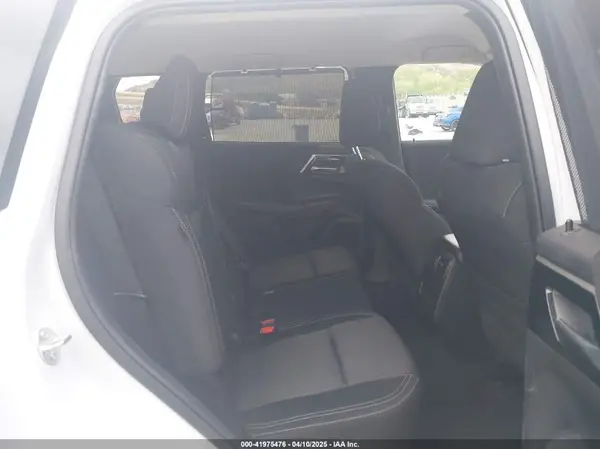 JA4J4UA83RZ060376 2024 MITSUBISHI OUTLANDER - Image 8