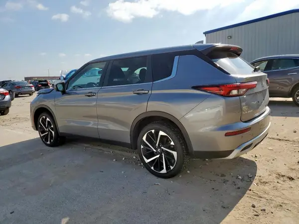 JA4J4UA84NZ031558 2022 MITSUBISHI OUTLANDER - Image 2