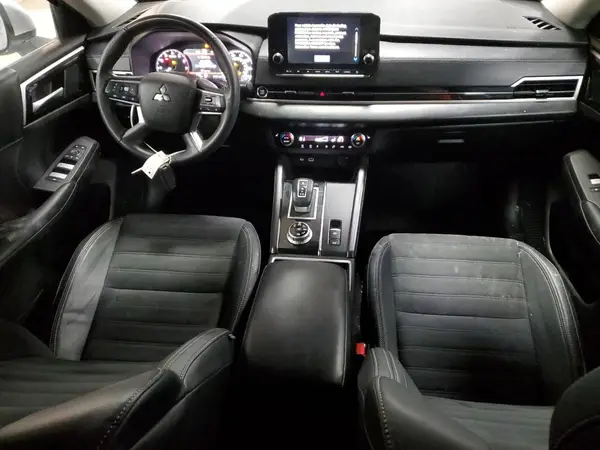 JA4J4UA84PZ019249 2023 MITSUBISHI OUTLANDER - Image 8