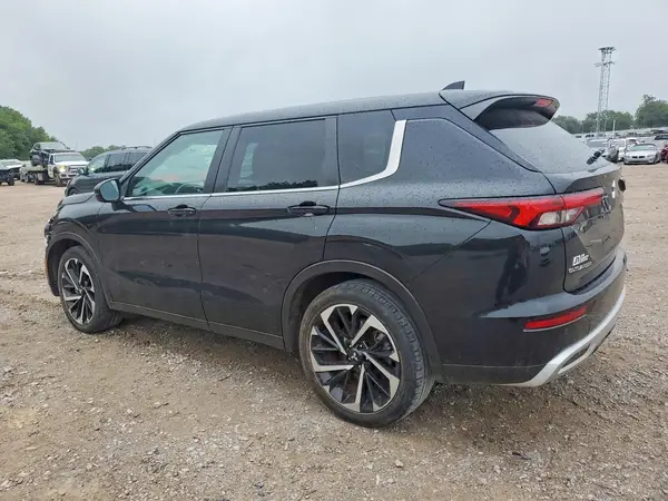 JA4J4UA84PZ027044 2023 MITSUBISHI OUTLANDER - Image 2