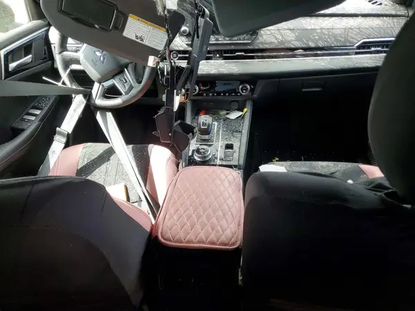 JA4J4UA84PZ034432 2023 MITSUBISHI OUTLANDER - Image 8